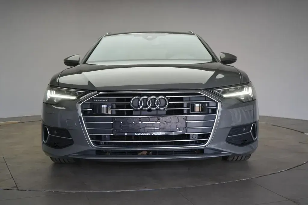 Gebraucht Audi A6 Sport 204 PS (150 kW) 2022 Grau Limousine
