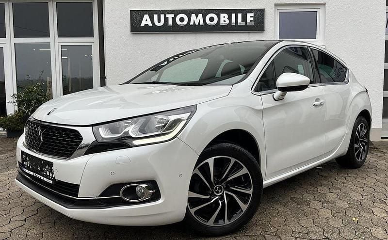 Lack weiss perlglänzend/metall Gebraucht 2016 DS Automobiles DS4 Limousine | 9.479 € (Superpreis) - Bild 1/4
