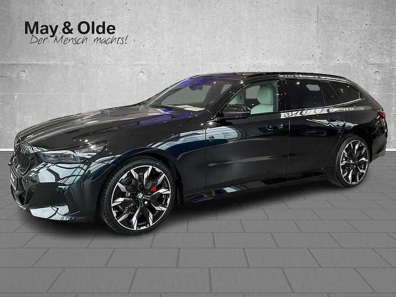 Neu BMW 520 M Sport 197 PS (144 kW) 2026 Schwarz Kombi