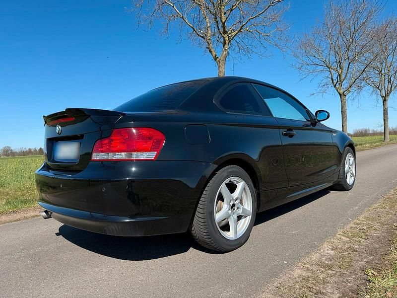 Gebraucht BMW 120 Coupé 177 PS (130 kW) 2008 Schwarz Coupé