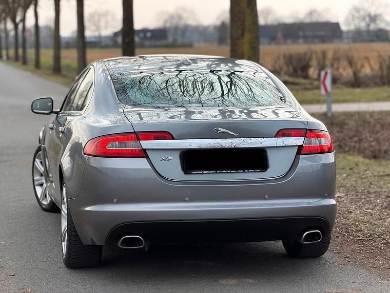 Gebraucht Jaguar XF 240 PS (176 kW) 2010 Grau Limousine