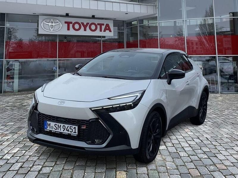 Weiss Gebraucht 2024 Toyota C-HR Sport SUV | 33.990 € (Guter Preis) - Bild 1/4