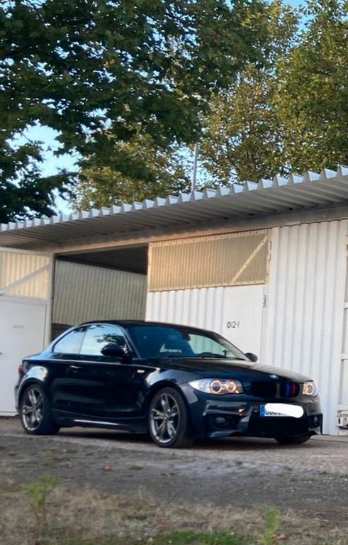 Schwarz Gebraucht 2008 BMW 123 Performance Kleinwagen | 7.999 € (Fairer Preis) - Bild 1/4