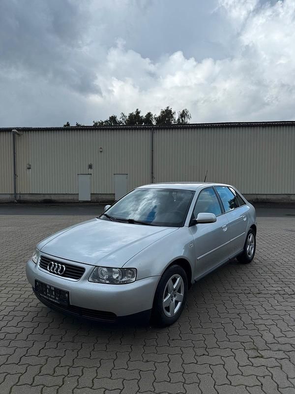 Silber Gebraucht 2001 Audi A3 Kleinwagen | 4.450 € - Bild 1/4