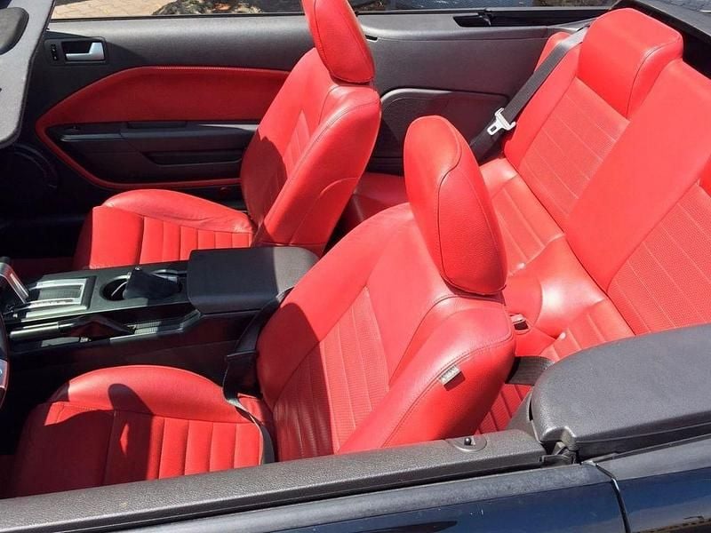 Schwarz Gebraucht 2006 Ford Mustang GT | 7.197 € - Bild 1/4