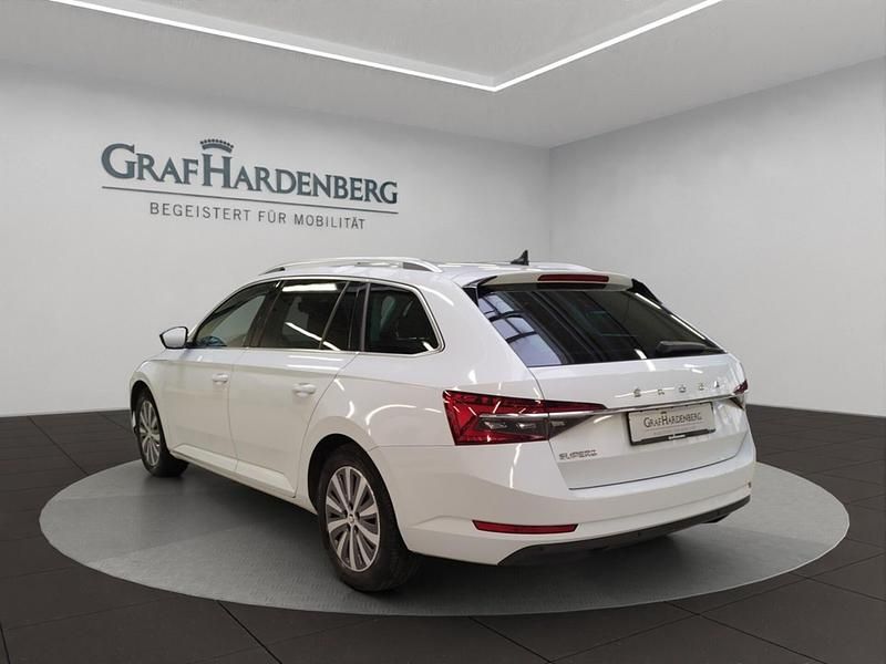 Gebraucht Skoda Superb Style 150 PS (110 kW) 2022 Weiß Kombi