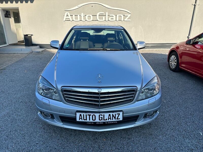 Silber Gebraucht 2008 Mercedes C350 Limousine | 12.990 € (Etwas zu teuer) - Bild 1/4