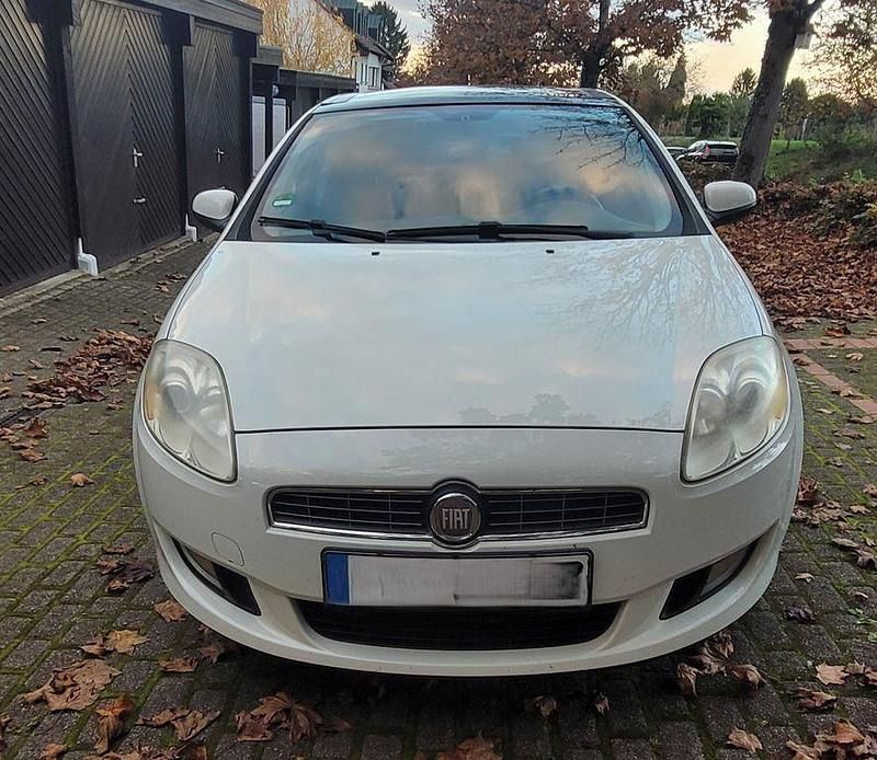 Weiß Gebraucht 2007 Fiat Bravo Active Kleinwagen | 2.850 € (Teuer) - Bild 1/4