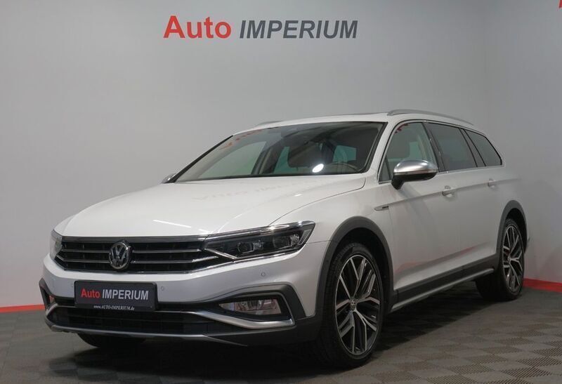 Oryxwhite perlmutteffekt Gebraucht 2019 VW Passat Alltrack Kombi | 29.990 € (Etwas zu teuer) - Bild 1/4