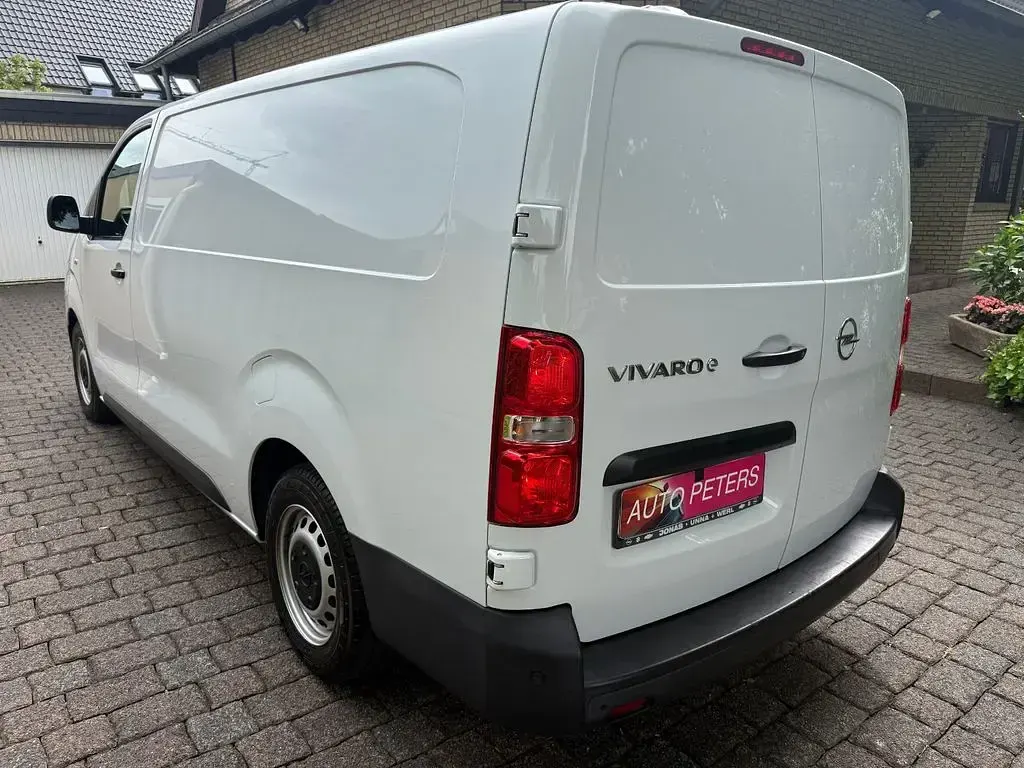 Gebraucht Opel Vivaro Elegance 136 PS (100 kW) 2022 Weiß Van / Kleinbus