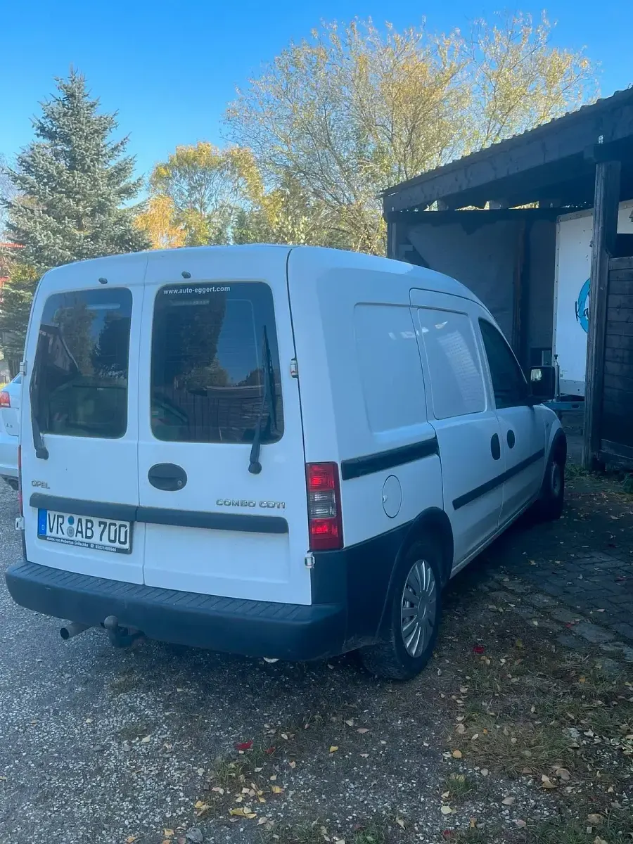 Używany Opel Combo 2008 Biały Minivan