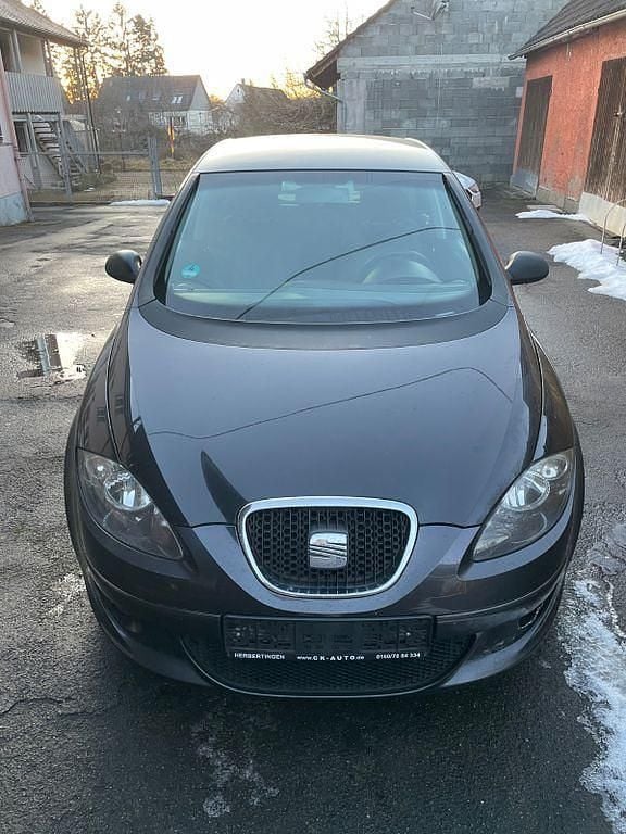 Schwarz Gebraucht 2006 Seat Altea Fresh Van / Kleinbus | 3.100 € (Fairer Preis) - Bild 1/4