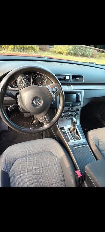 Gebraucht VW Passat Edition 140 PS (102 kW) 2014 Rot Kombi