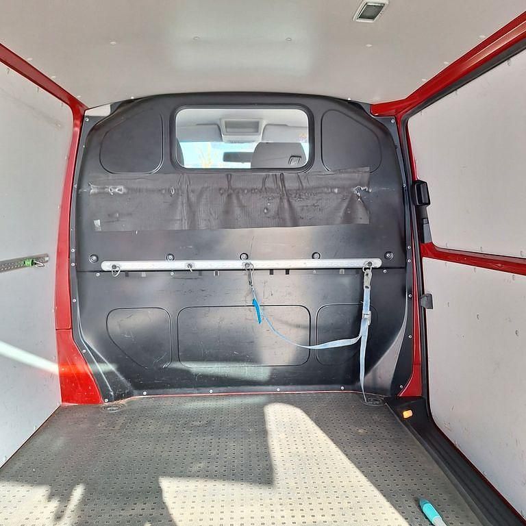 Gebraucht VW T6 150 PS (110 kW) 2017 Rot Van