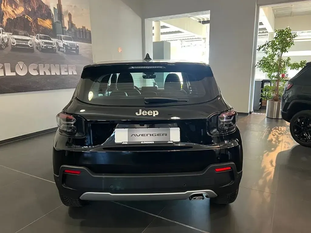 Neu Jeep Avenger Altitude 101 PS (74 kW) 2026 Schwarz SUV