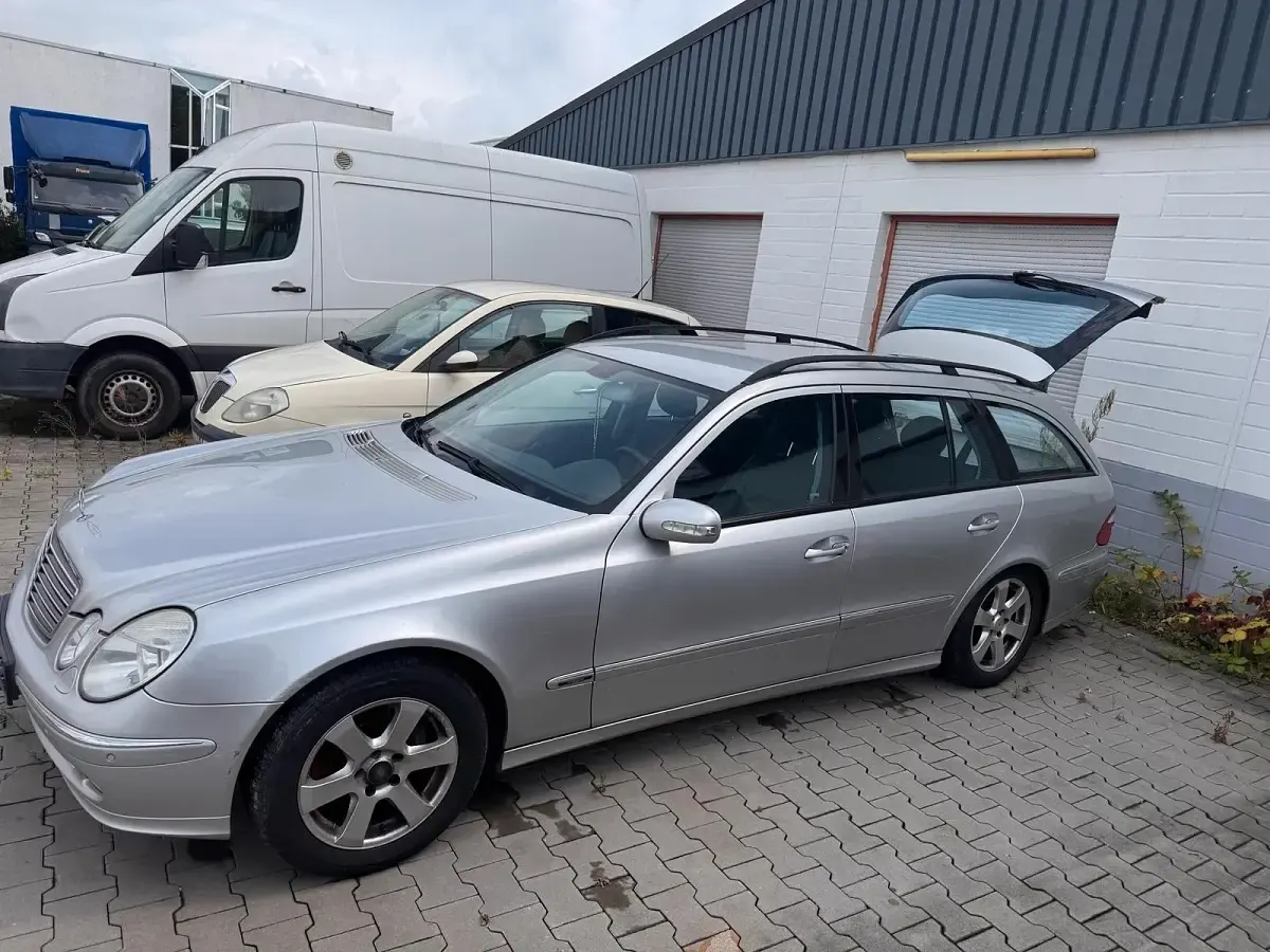 Gebraucht Mercedes E320 150 PS (110 kW) 2004 Silber Kombi