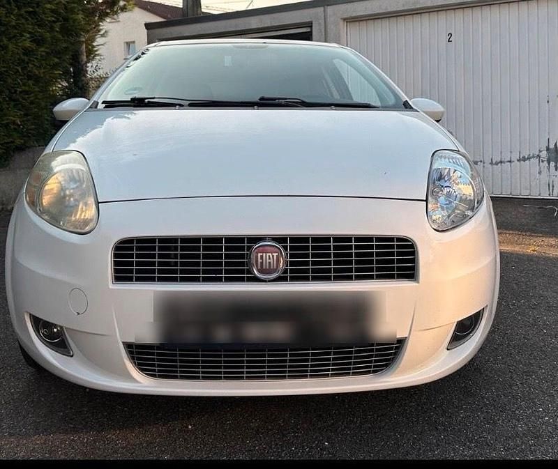 Weiß Gebraucht 2009 Fiat Punto Kleinwagen | 990 € - Bild 1/4