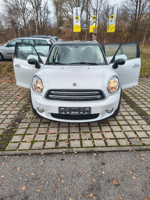 Weiß Gebraucht 2016 Mini Cooper D Countryman SUV | 12.000 € (Fairer Preis) - Bild 1/4