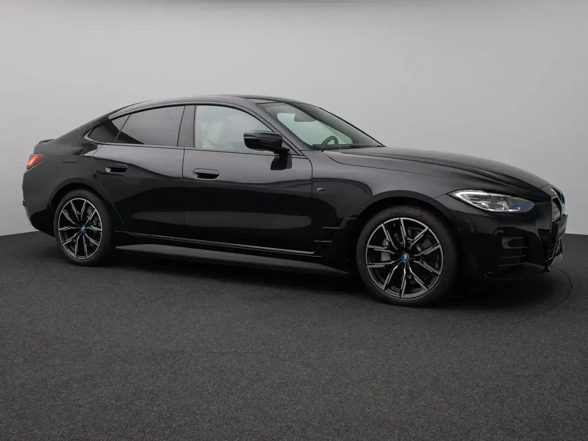 Gebraucht BMW i4 Efficient Dynamics 250 kW (340 PS) 2023 Schwarz Limousine