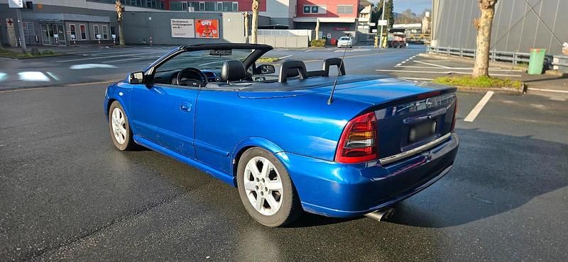 Gebraucht Opel Astra Cabriolet 124 PS (91 kW) 2002 Blau Cabrio