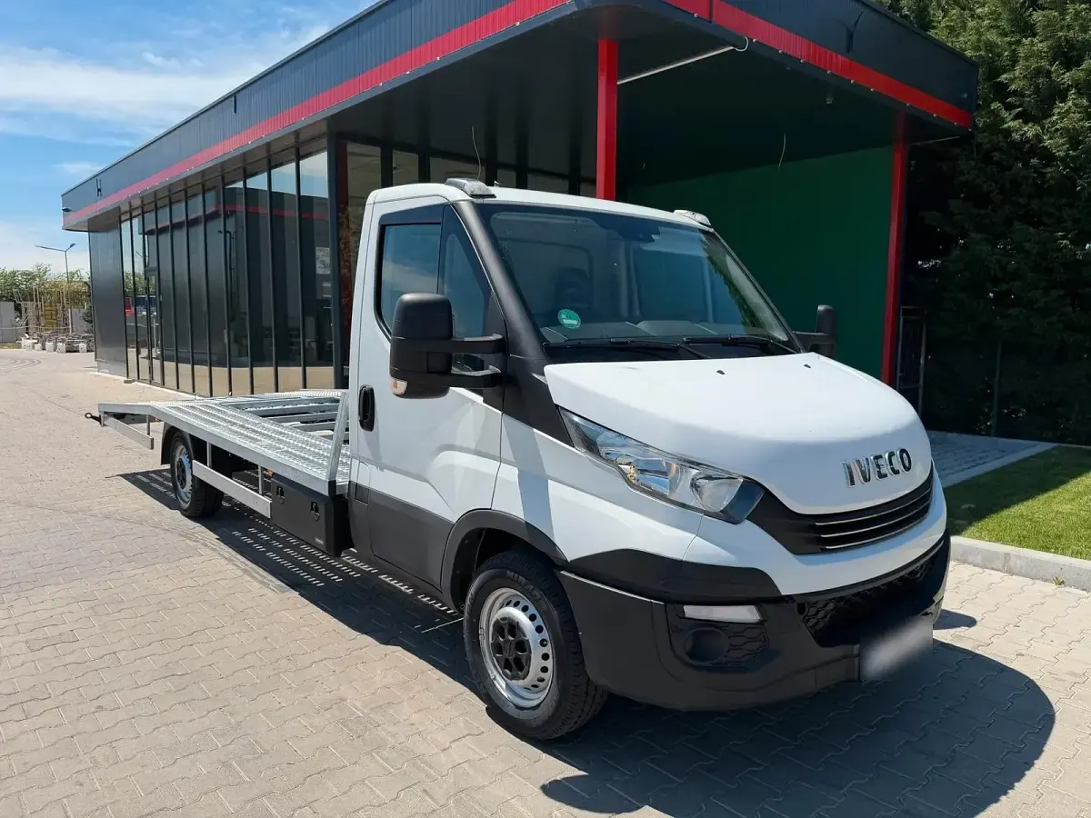 Gebraucht Iveco Daily 156 PS (114 kW) 2017 Weiß