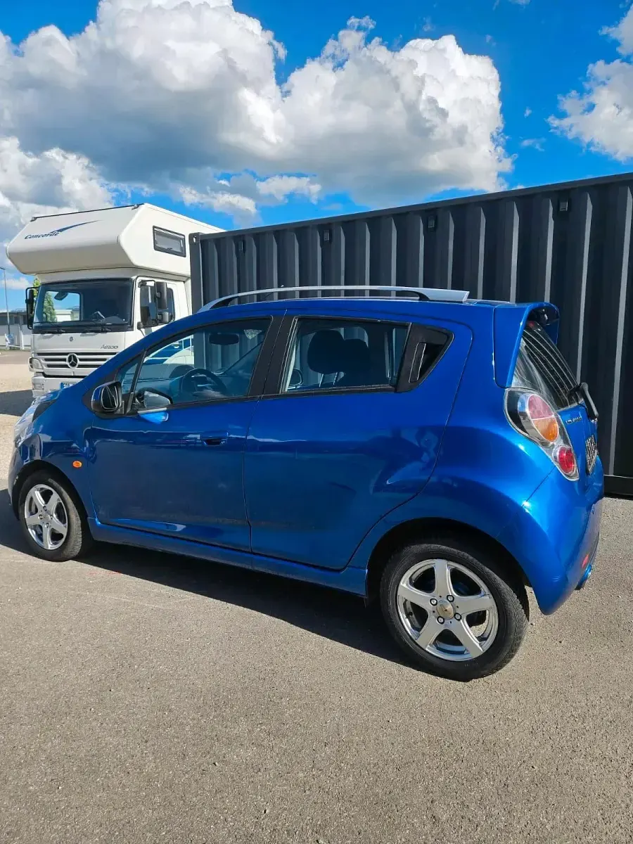 Gebraucht Chevrolet Spark LS 82 PS (60 kW) 2010 Blau Kleinwagen