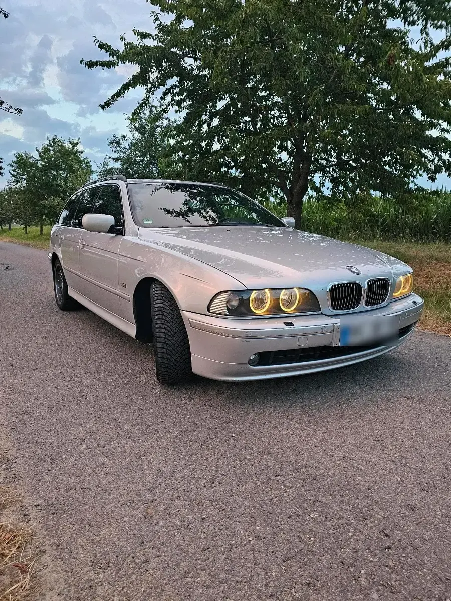 Gebraucht BMW 530 Executive 193 PS (141 kW) 2002 Silber Kombi