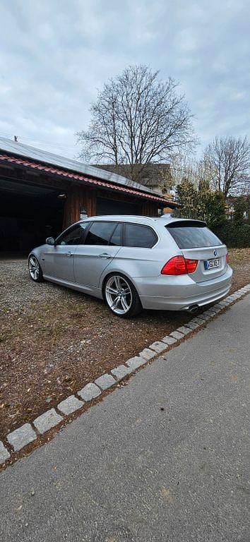 Gebraucht BMW 320 Performance 184 PS (135 kW) 2012 Silber Limousine