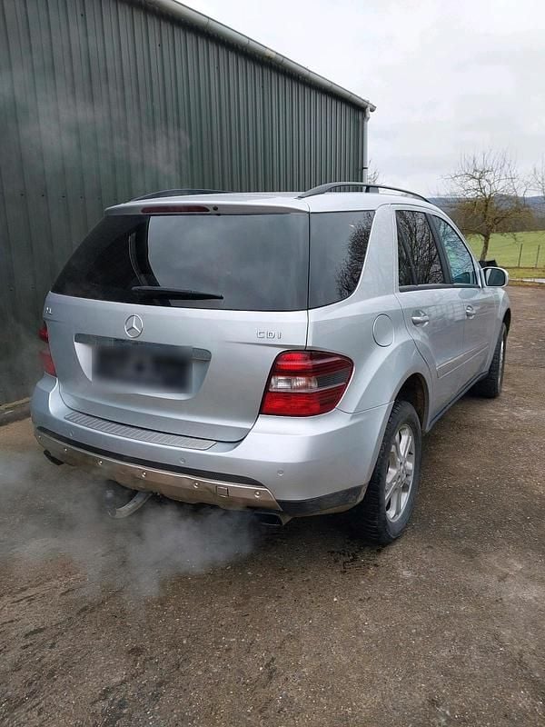 Gebraucht Mercedes ML280 190 PS (139 kW) 2005 Silber SUV