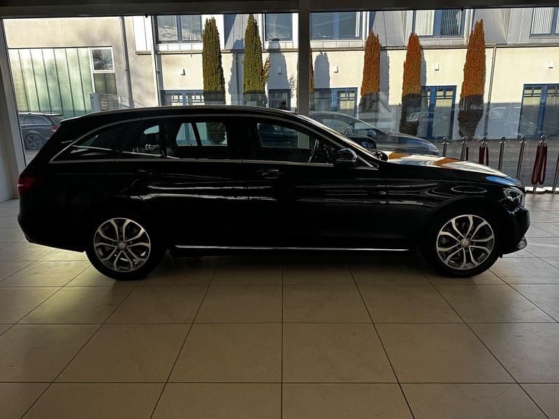 Gebraucht Mercedes C200 184 PS (135 kW) 2016 Schwarz Kombi