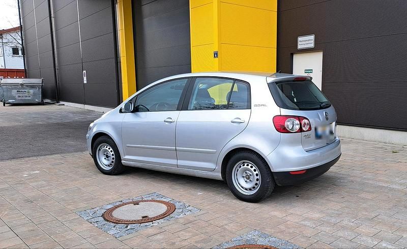 Gebraucht VW Golf IV 101 PS (74 kW) 2006 Silber Limousine