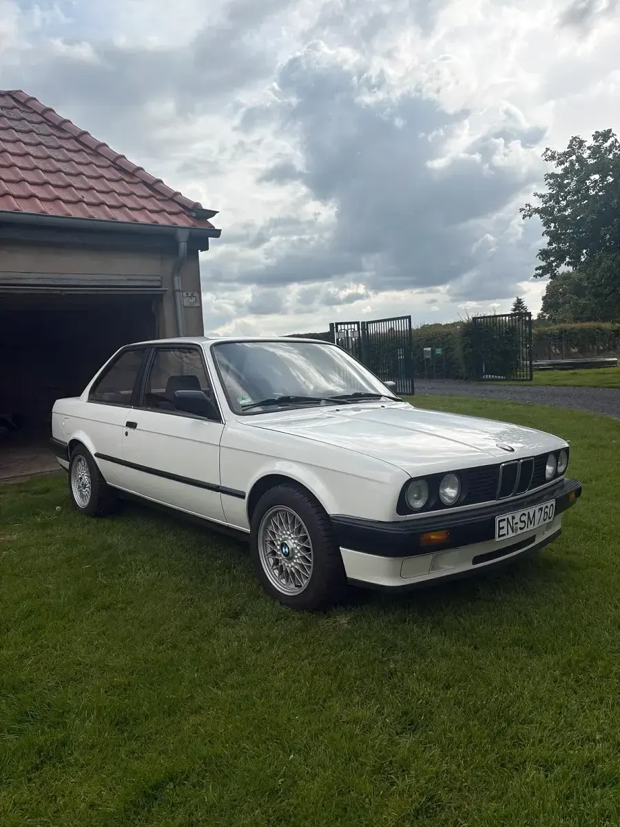 Gebraucht BMW 316 102 PS (75 kW) 1988 Weiß Coupé