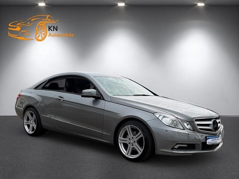 Usata Mercedes E200 184 CV (135 kW) 2010 Grigio Coupé