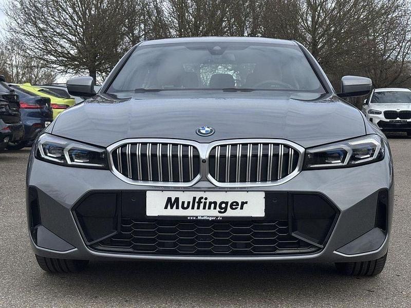 Gebraucht BMW 330e M Sport 292 PS (214 kW) 2024 Skyscraper grau (metallic) Limousine