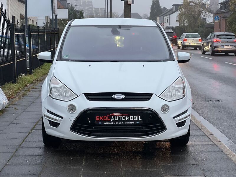 Weiß Gebraucht 2010 Ford S-MAX Titanium Van / Kleinbus | 4.995 € (Fairer Preis) - Bild 1/4