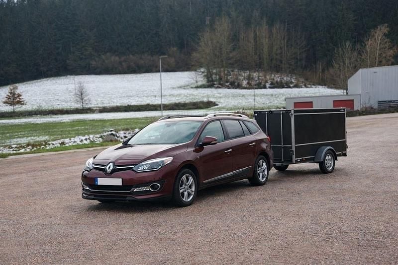 Gebraucht Renault Grand Scénic III Bose Edition 150 PS (110 kW) 2014 Rot Van / Kleinbus