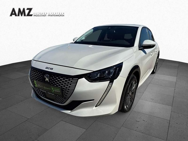 Lack weiss perlglänzend/typ au Gebraucht 2021 Peugeot e-208 Allure Kleinwagen | 15.490 € (Fairer Preis) - Bild 1/4