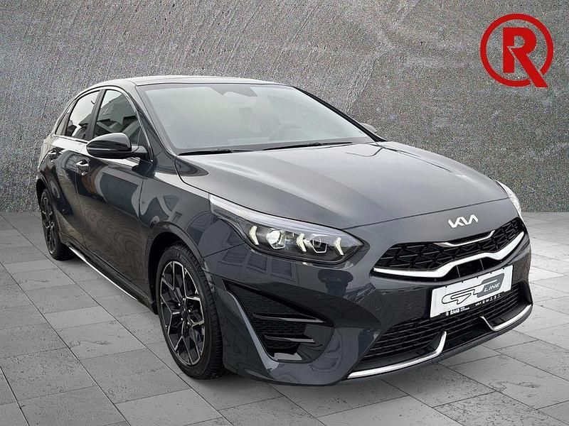 Neu Kia Ceed GT-Line 140 PS (102 kW) 2026 Grau Kleinwagen