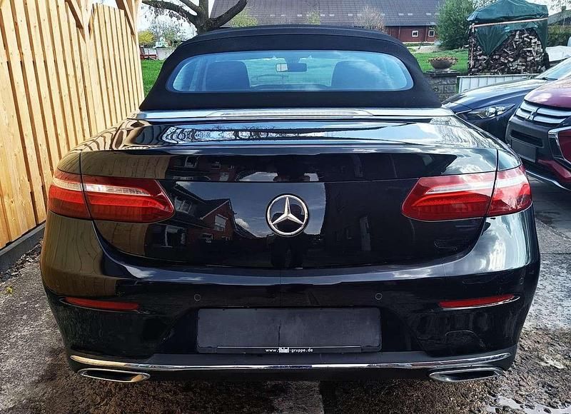 Usata Mercedes E220 194 CV (142 kW) 2017 Nero Cabrio