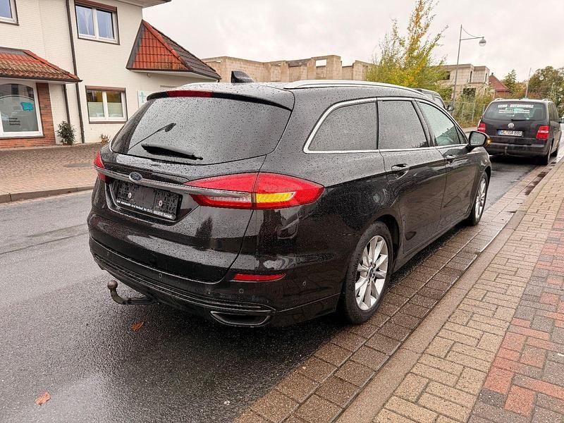 Gebraucht Ford Mondeo Titanium 190 PS (139 kW) 2021 Schwarz Kombi