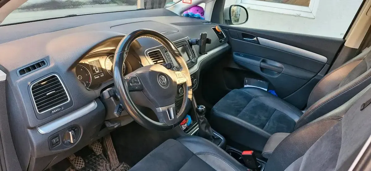 Gebraucht VW Sharan 170 PS (125 kW) 2011 Silber Van / Kleinbus