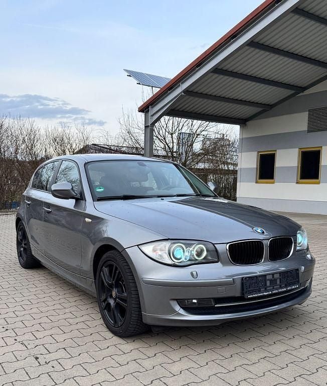 Gebraucht BMW 116 122 PS (89 kW) 2010 Grau Kleinwagen