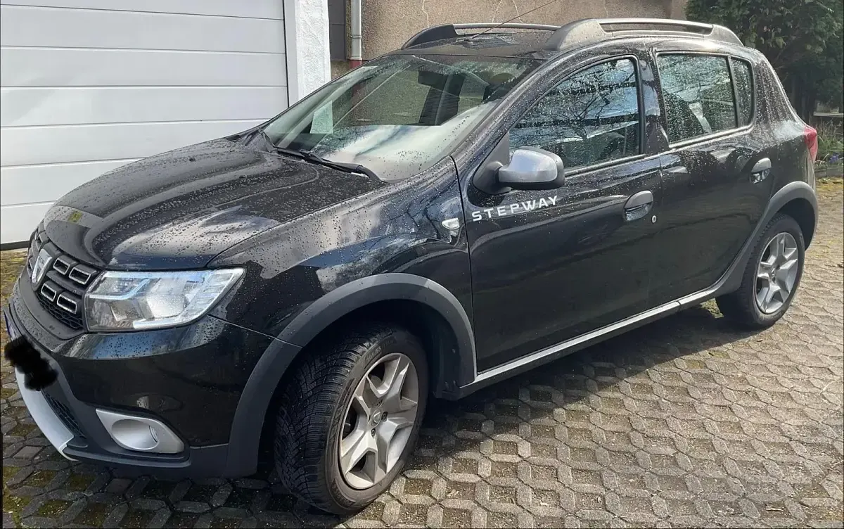 Gebraucht Dacia Sandero Prestige 90 PS (66 kW) 2017 Schwarz Kleinwagen