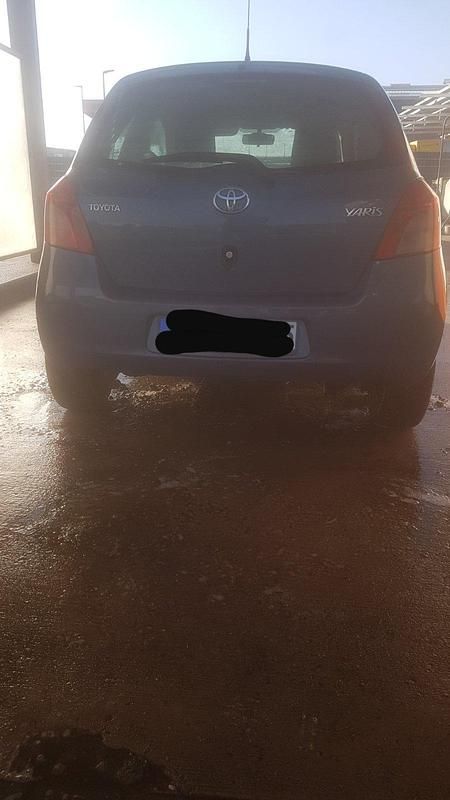 Gebraucht Toyota Yaris 83 PS (61 kW) 2007 Blau Kleinwagen