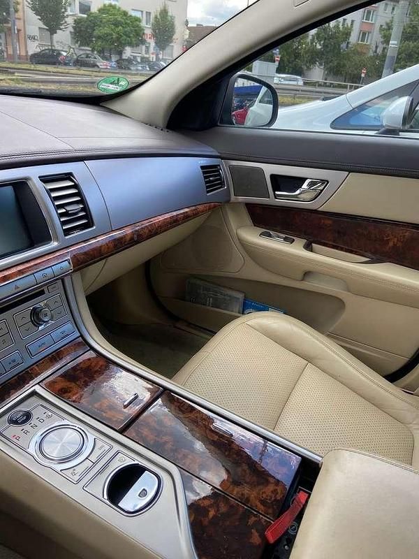 Gebraucht Jaguar XF Luxury 207 PS (152 kW) 2009 Schwarz Limousine