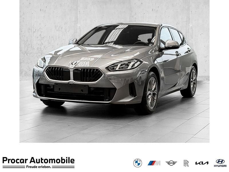 Skyscraper grau Neu 2025 BMW 120 Kleinwagen | 34.950 € (Guter Preis) - Bild 1/4