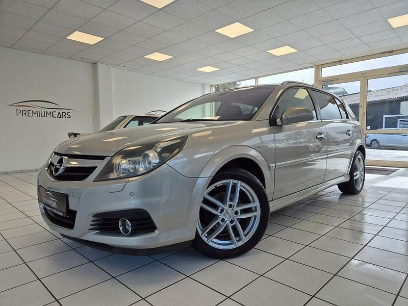 Gebraucht Opel Signum Cosmo 155 PS (114 kW) 2008 Beige Kleinwagen