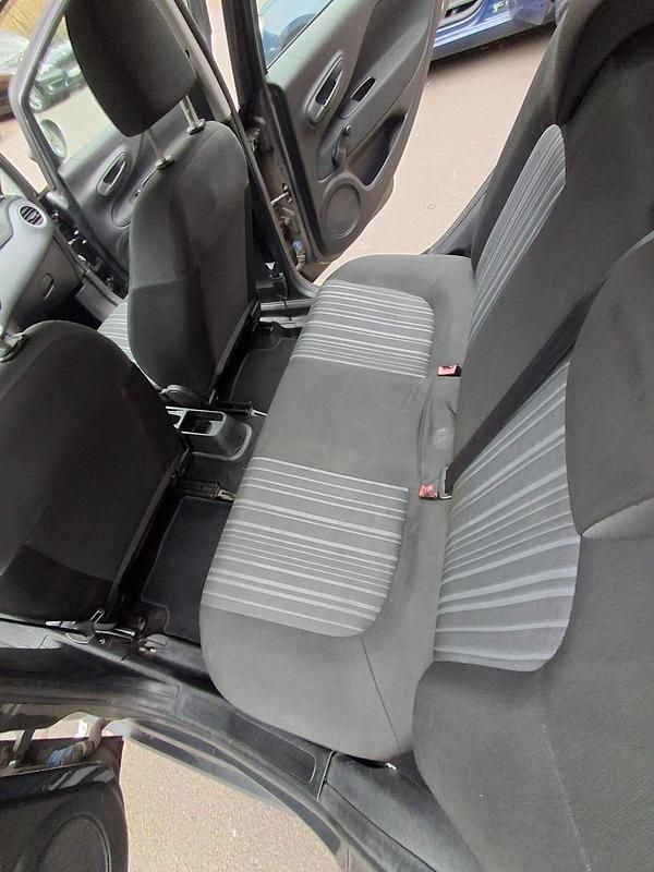 Gebraucht Fiat Punto 77 PS (56 kW) 2011 Grau Kleinwagen