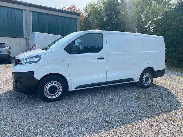 Weiß Gebraucht 2023 Fiat Scudo Basis Van | 16.696 € (Guter Preis) - Bild 1/4