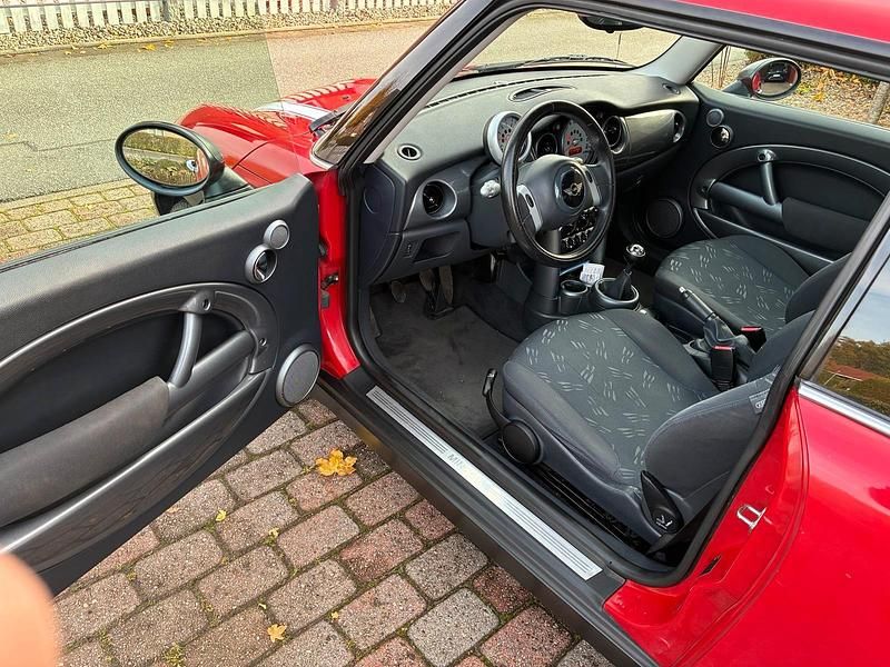Second-hand Mini Cooper 90 CP (66 kW) 2005 Roșu Hatchback